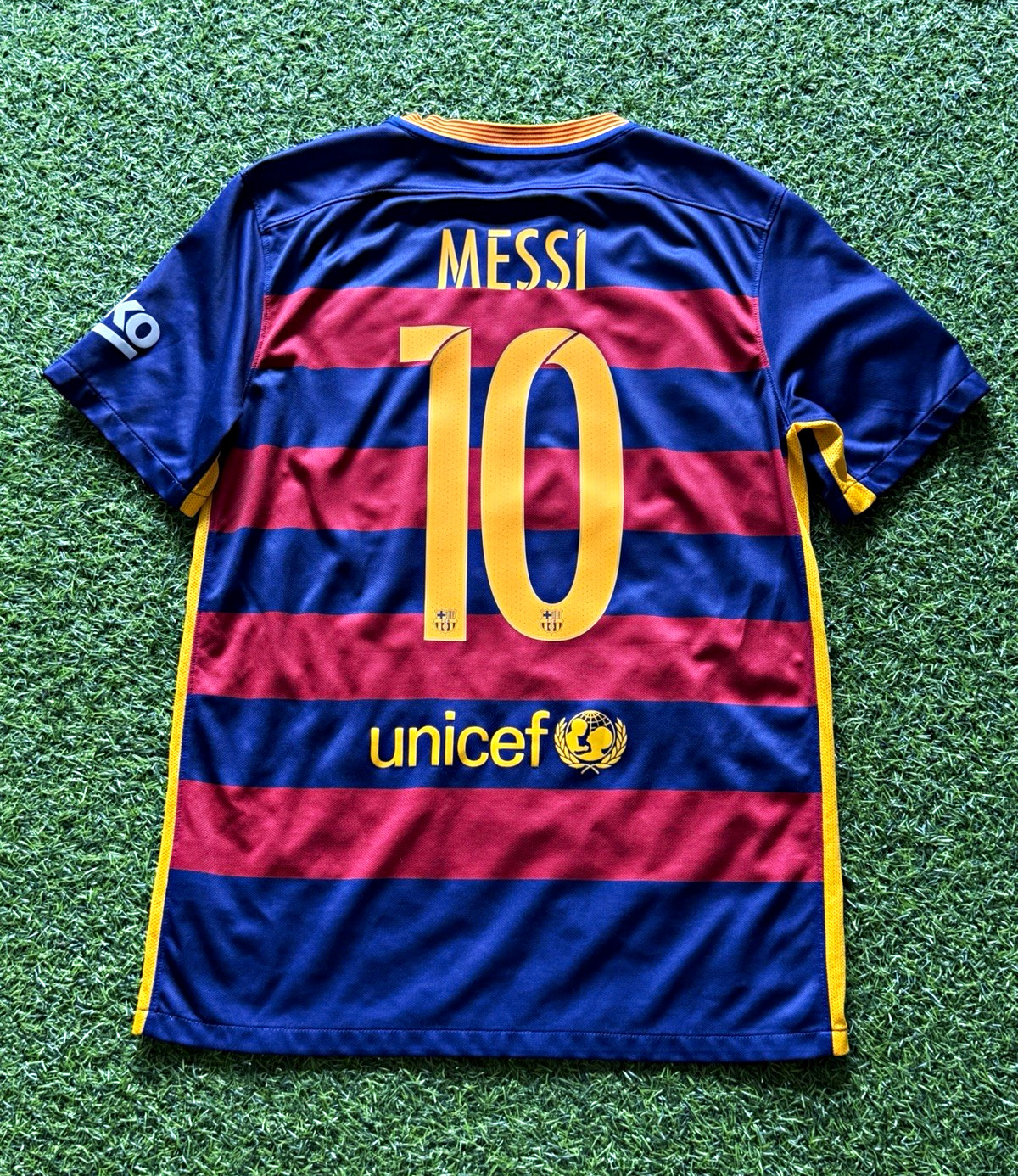 FC Barcelona 15/16 Lionel Messi #10 Soccer Jersey Blue Red size M