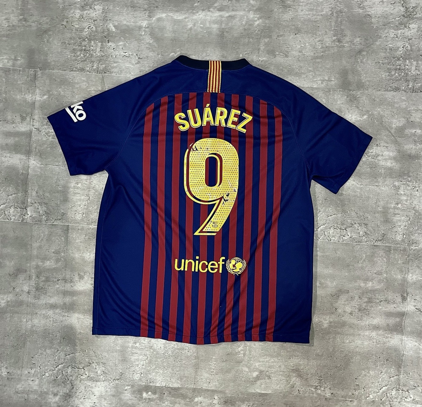 Nike FC Barcelona Luis Suárez #9 Home Soccer Jersey 2018/19 Blue Red Mens XL