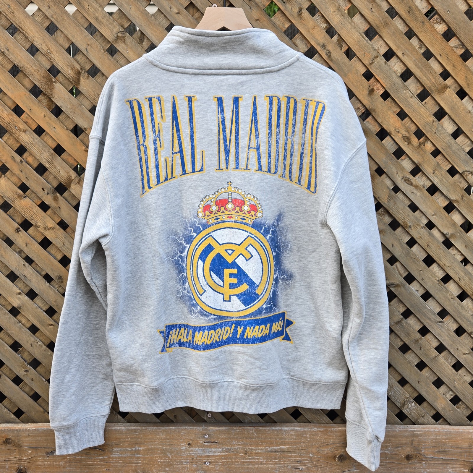 Real Madrid Quarter Zip Sweatshirt Gray Official Soccer Pullover Large NWT