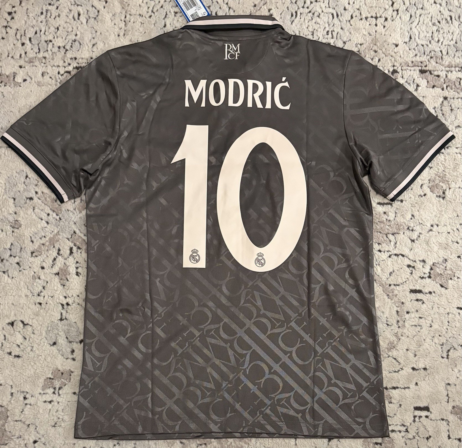 Adidas Authentic Real Madrid 2024/2025 Luka Modric #10 IY1763 Jersey Men’s Sz M