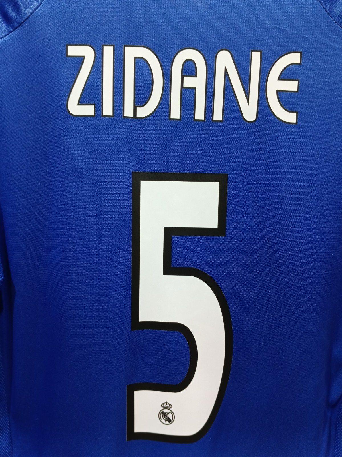 ⚽Original REAL MADRID 2004-2005 Third Kit Soccer Jersey ⚽Size M ⚽ZIDANE