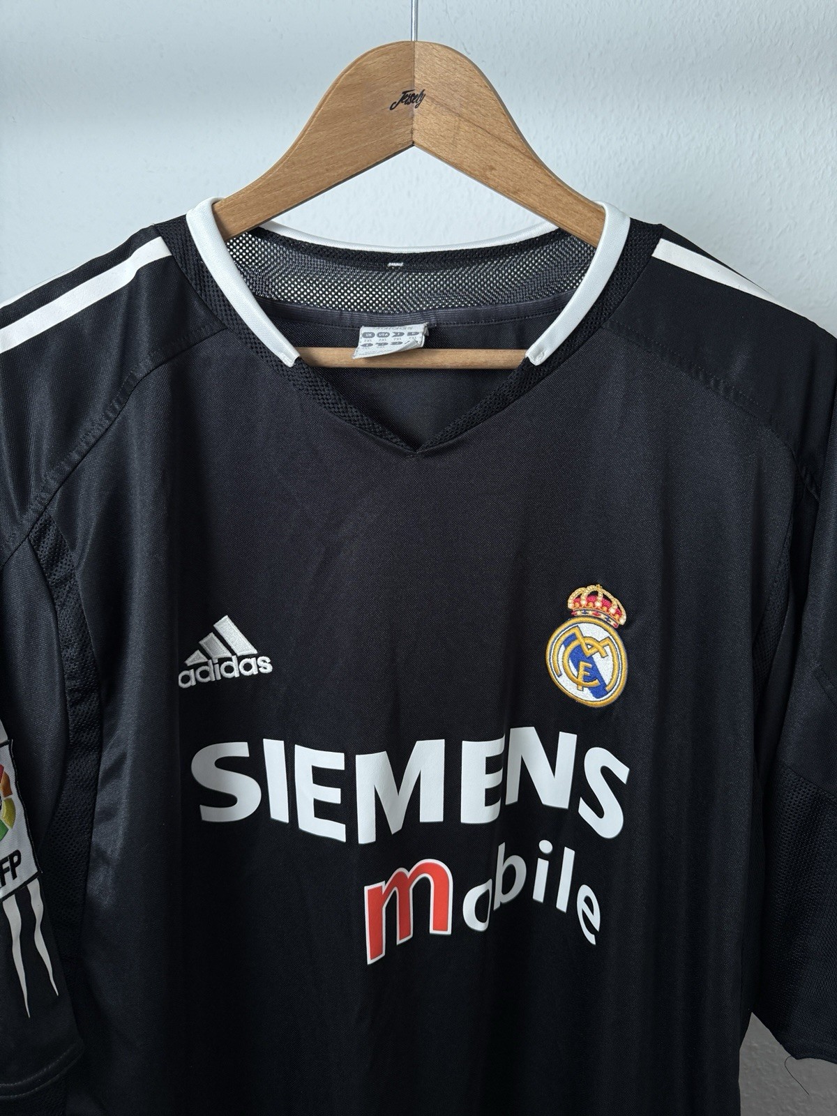 REAL MADRID 2004/05 AWAY JERSEY – ROBERTO CARLOS #3 – ADIDAS (2XL)