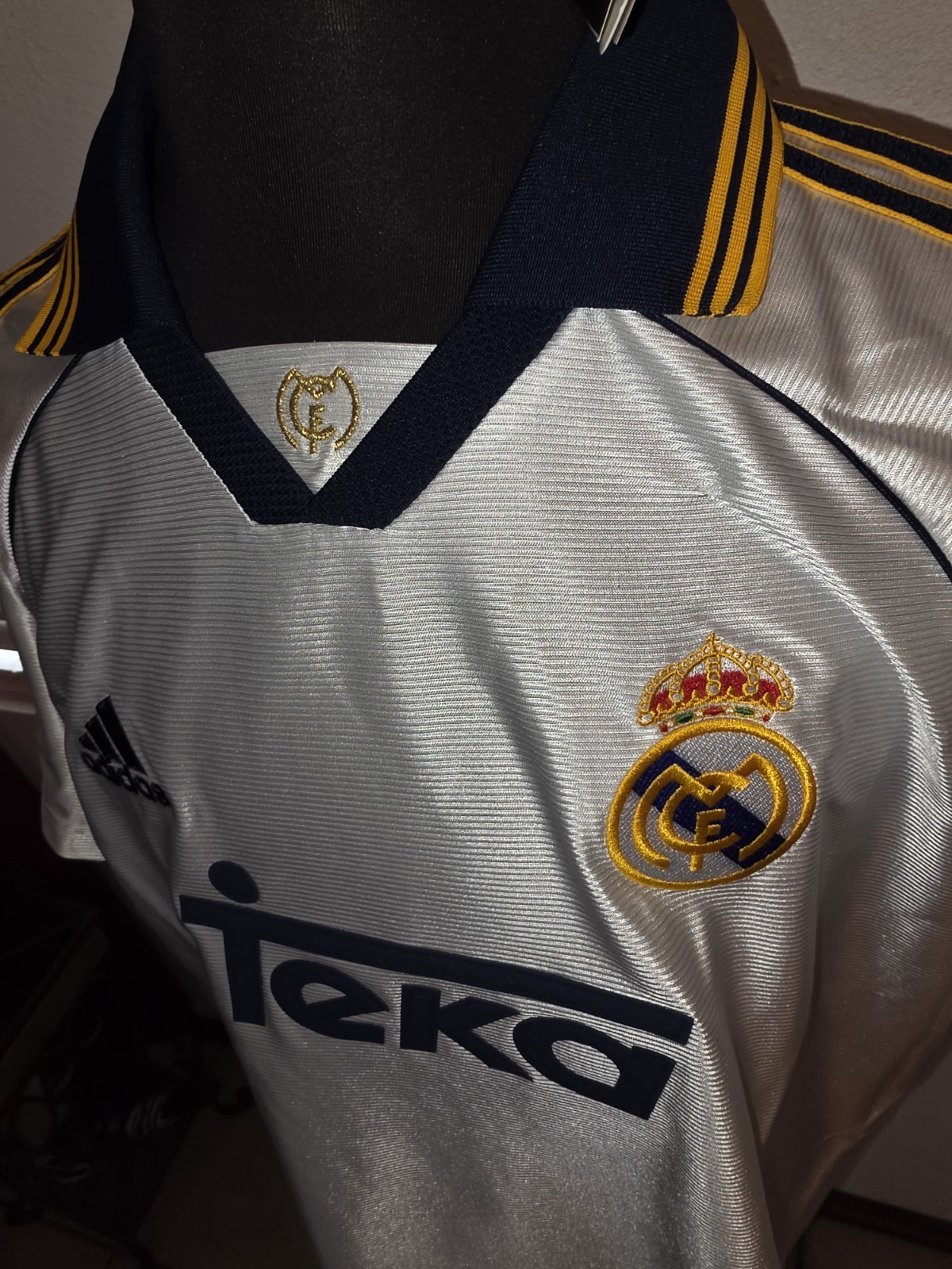 NWT Authentic Adidas Real Madrid 1999/00 Home Soccer Jersey Reissue L JJ3801