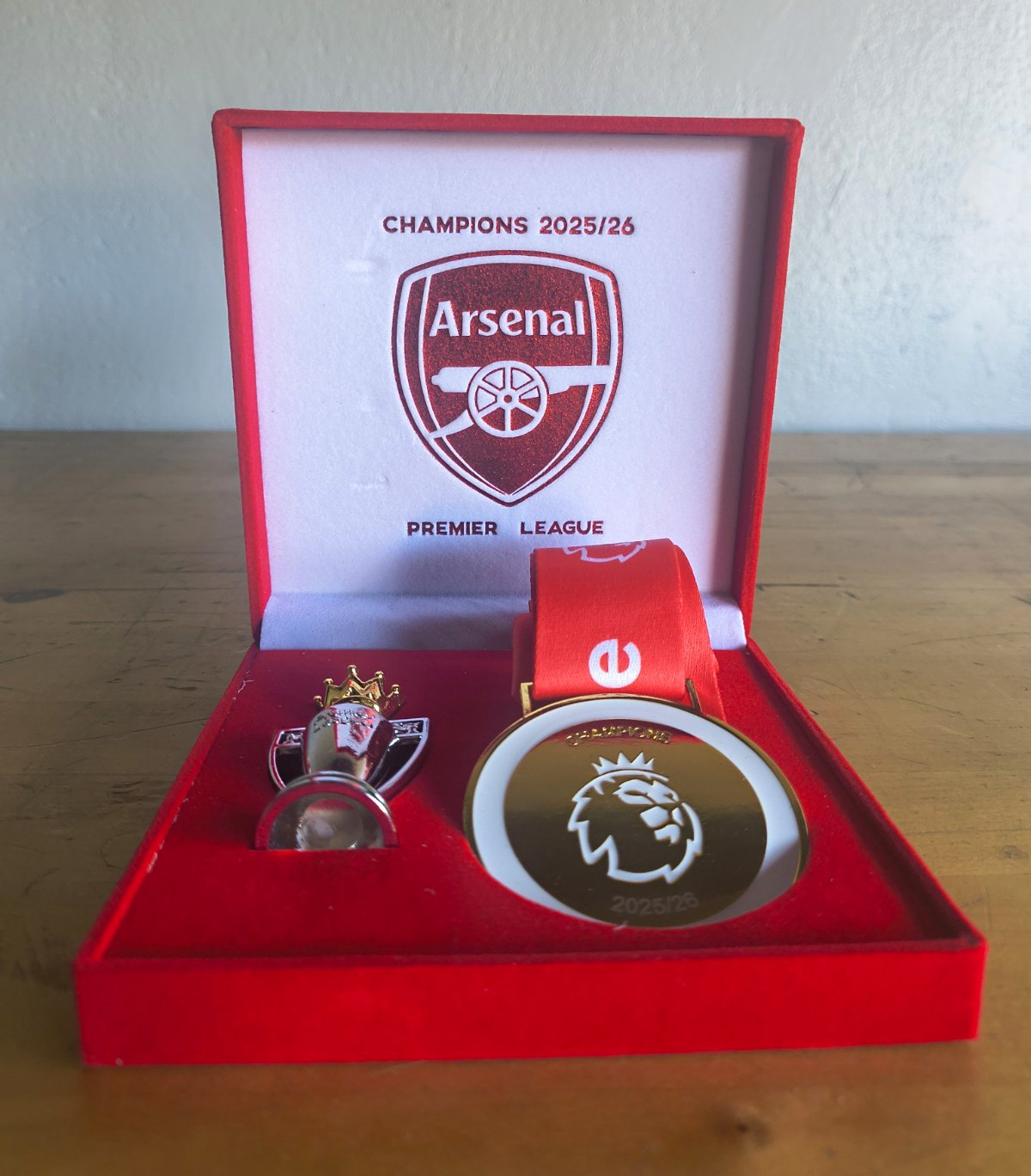 Arsenal Premier League Champions 2025/26 Medal & Mini Trophy Box Set