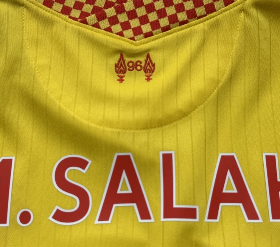 2021/22 Liverpool Third Jersey #11 Mohamed Salah Medium Nike Soccer Football Kit