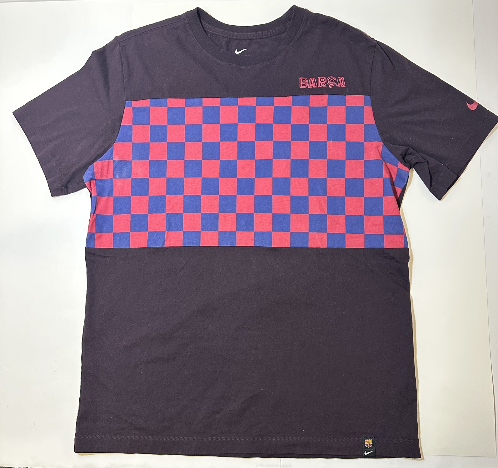 Nike FC Barcelona Shirt Tee Soccer Standard Fit Mens Size M Medium Maroon