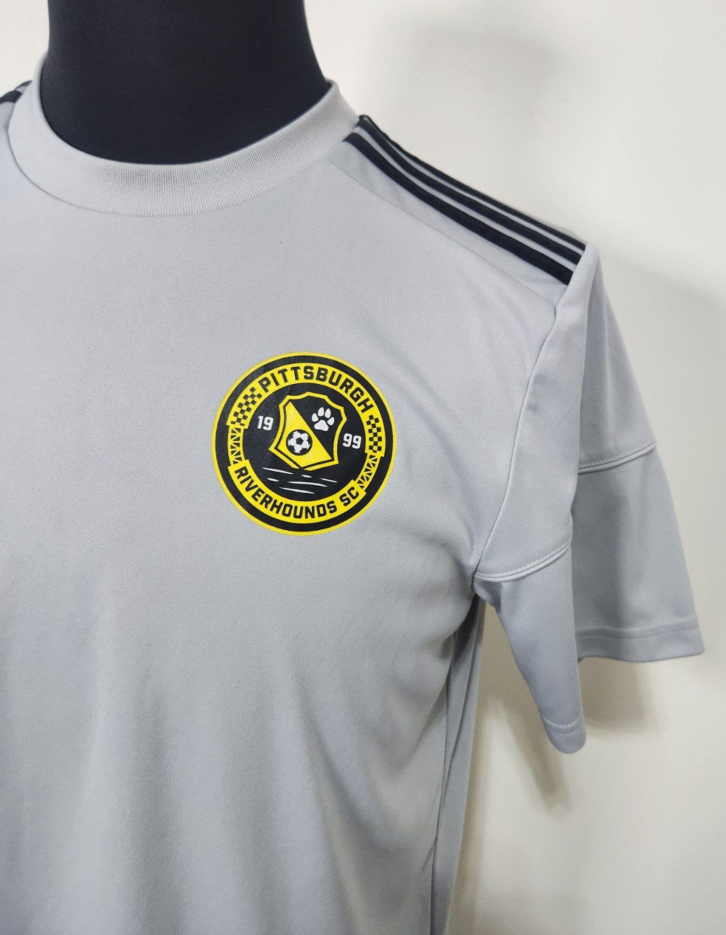 Pittsburgh Riverhounds SC Soccer Adidas Gray Shirt AeroReady Men’s Size Medium