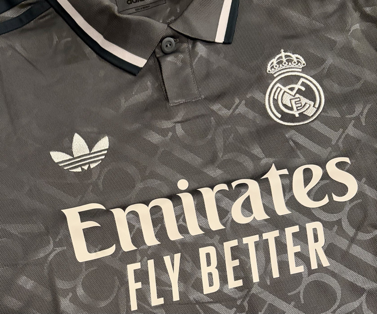 Adidas Authentic Real Madrid 2024/2025 Luka Modric #10 IY1763 Jersey Men’s Sz M