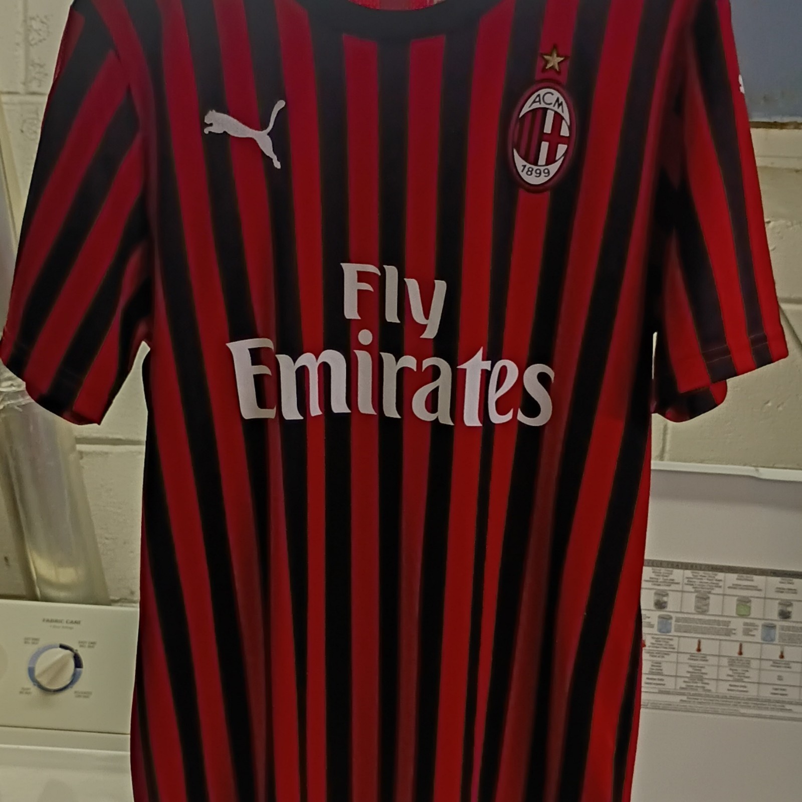 PUMA AC Milan Soccer Jersey Red/Black Striped Fly Emirates Size S Licensed