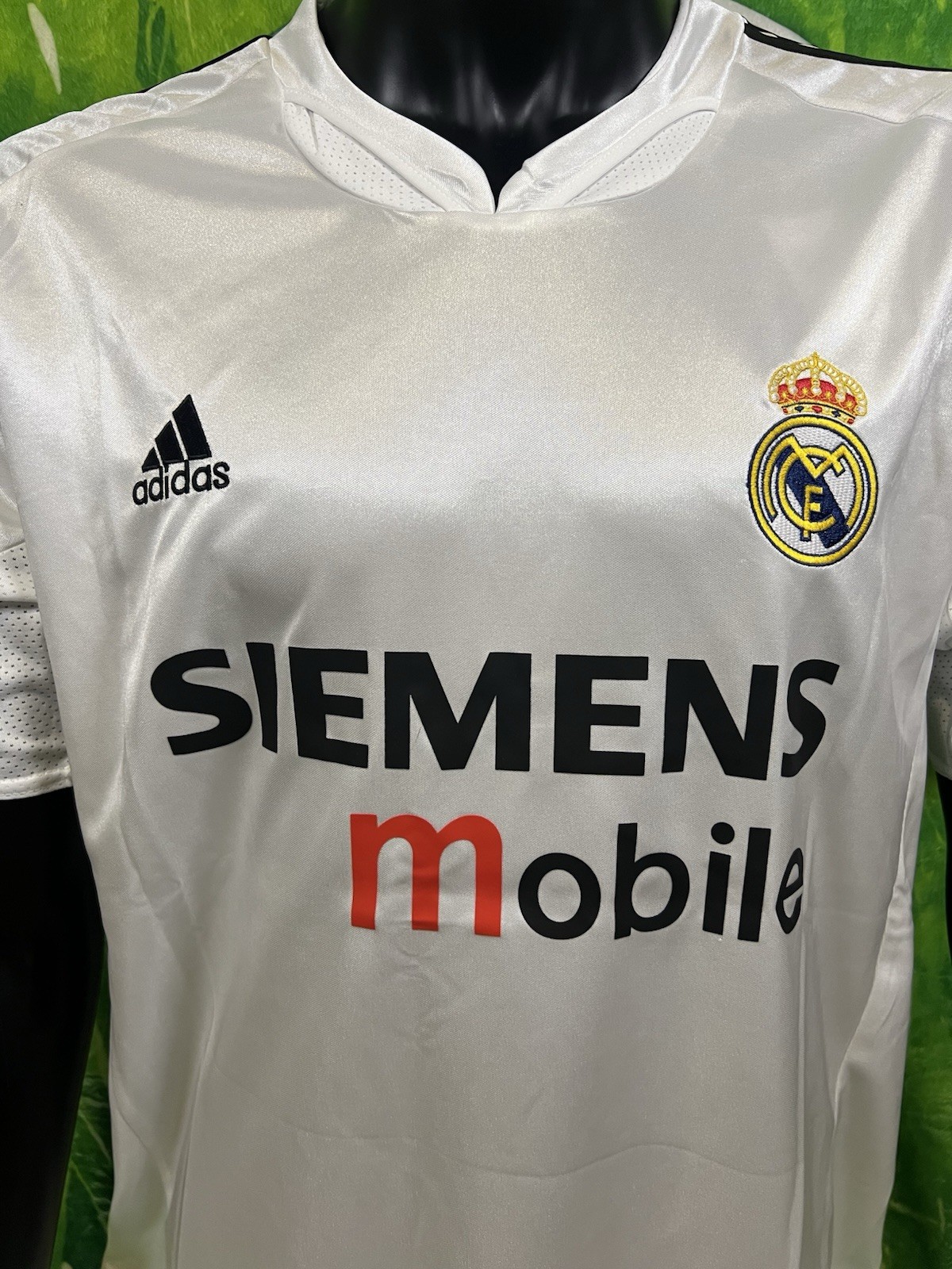 Ronaldo Nazario Real Madrid Retro jersey 2004-2005