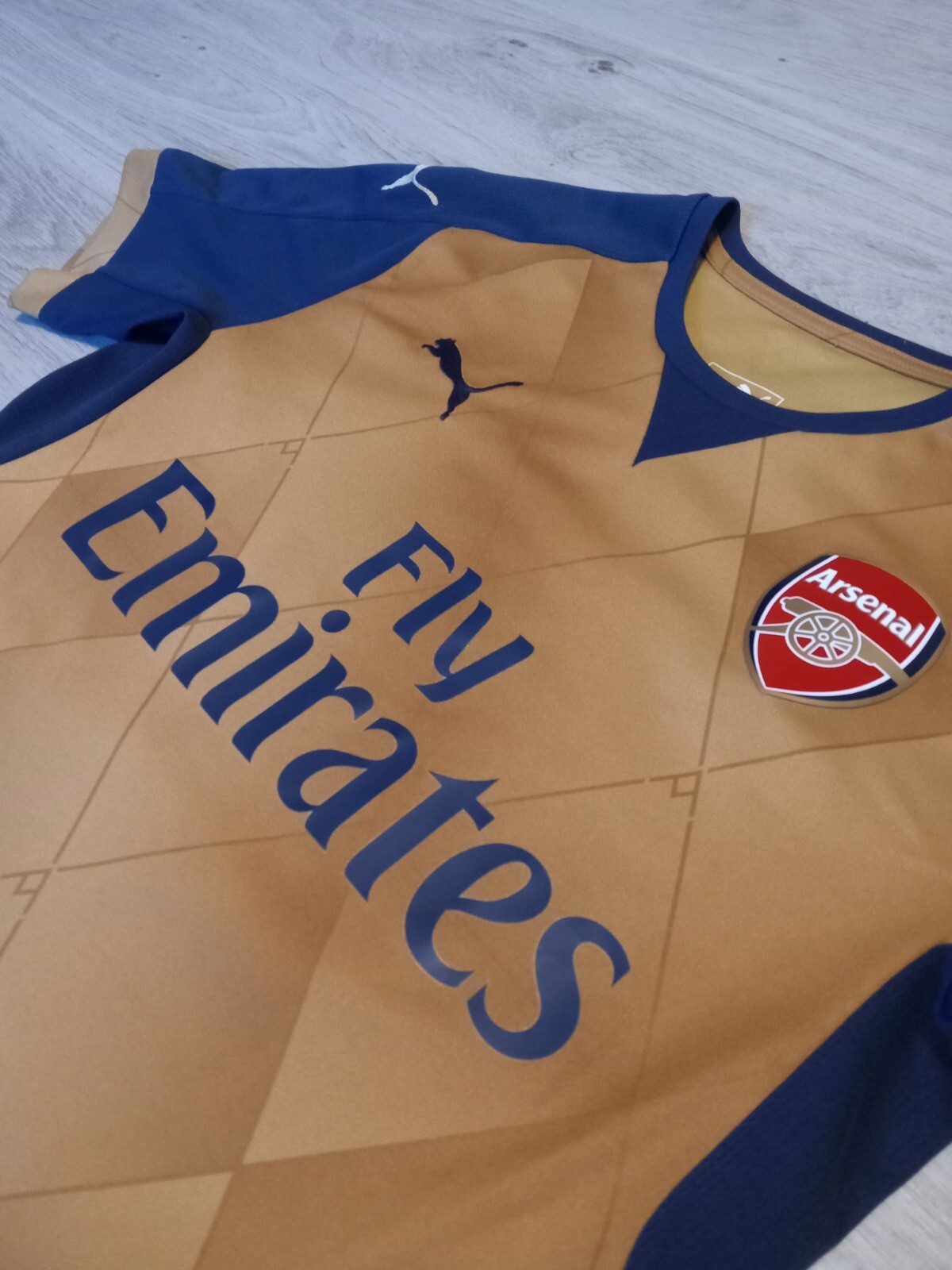Alexis Sanchez Arsenal 2015/2016 Away ORIGINAL Puma Rare Soccer Jersey Brown S