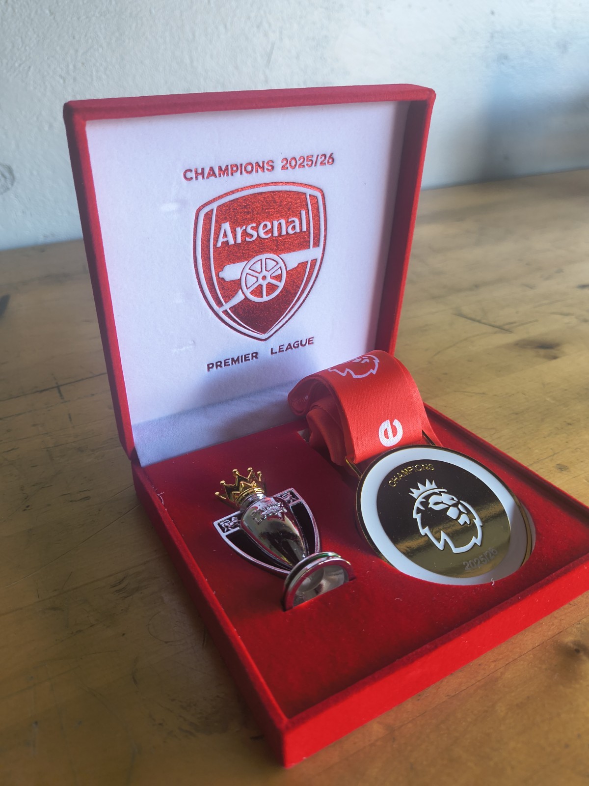 Arsenal Premier League Champions 2025/26 Medal & Mini Trophy Box Set