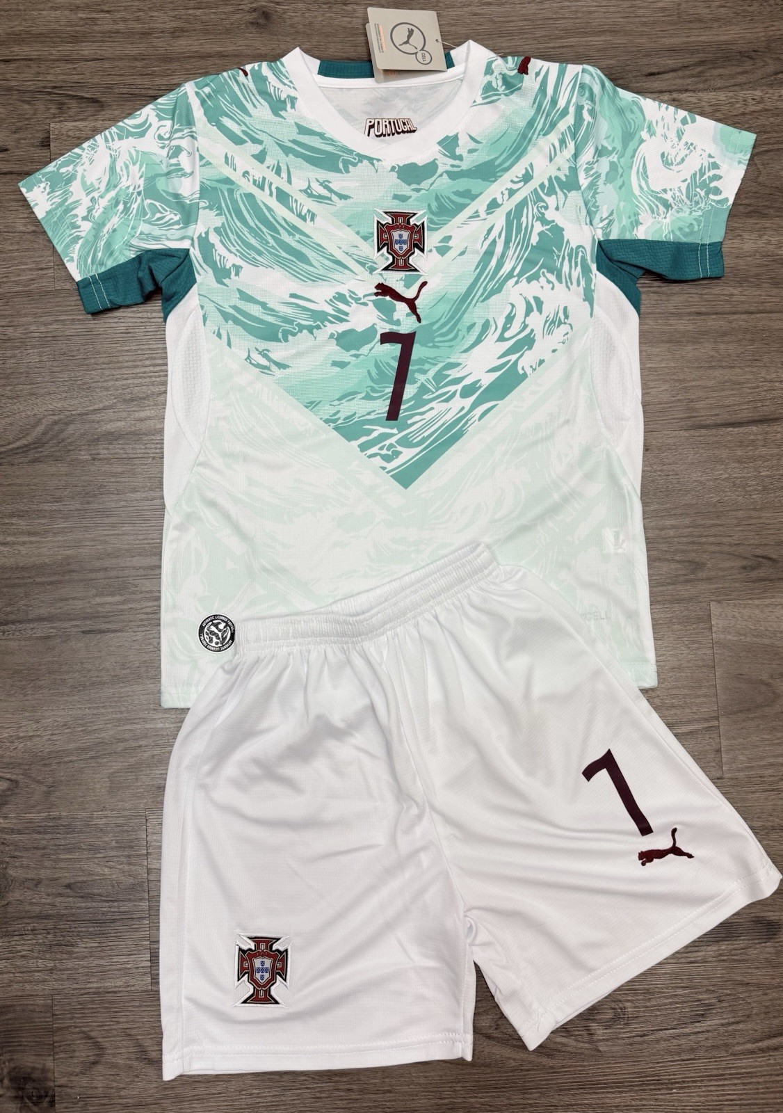 YOUTH Ronaldo Jersey Portugal Kit (Jersey+Shorts) Soccer Sets MEDIUM (26)