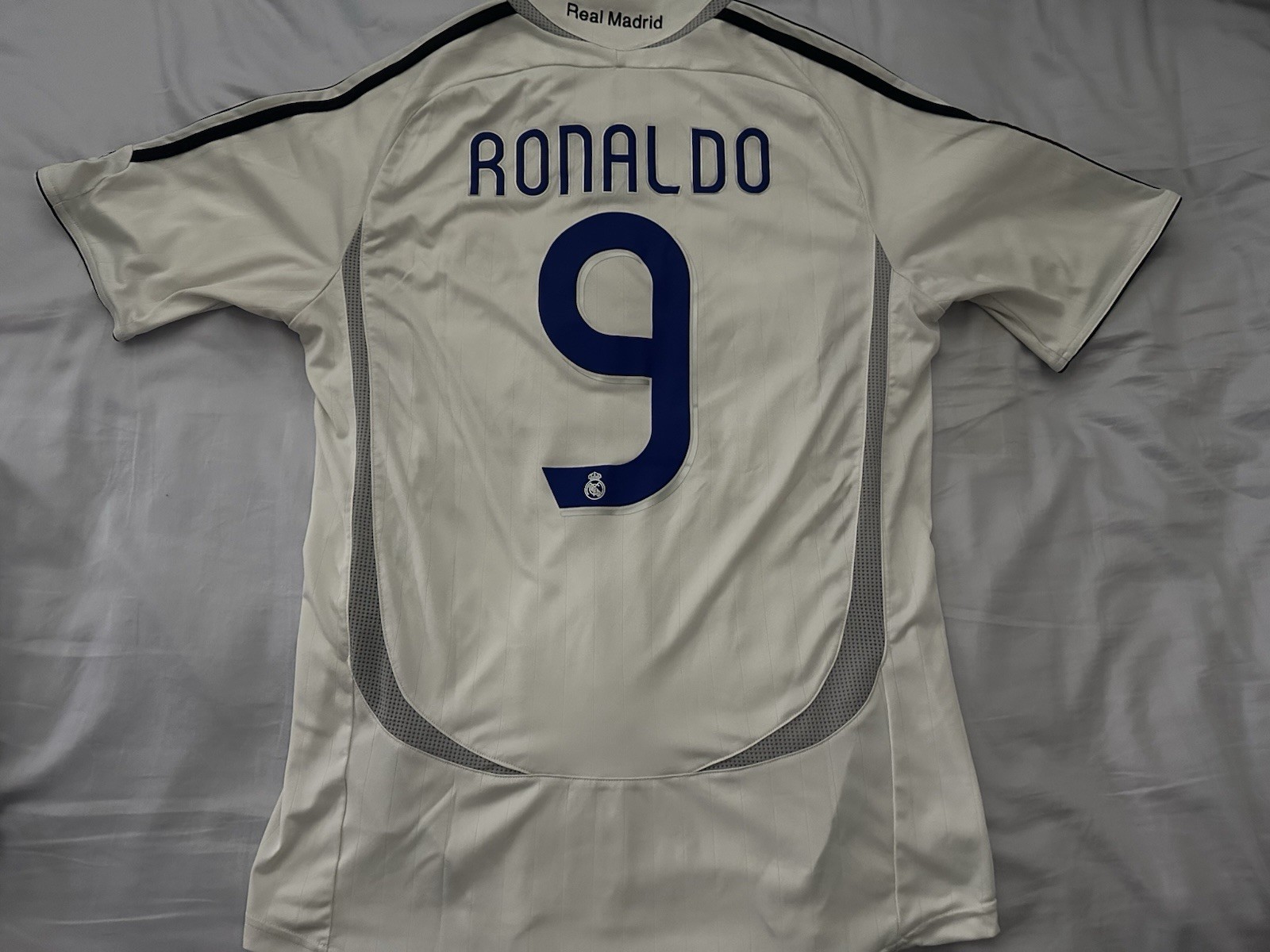Real Madrid 2006/07 home x Ronaldo Nazario #9 (M)
