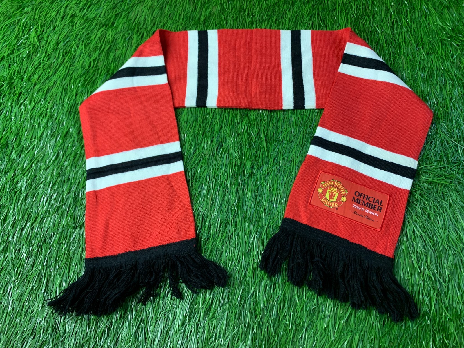 MANCHESTER UNITED 2016/2017 LIMITED EDITION FOOTBALL FAN SCARF OFFICIAL PRODUCT