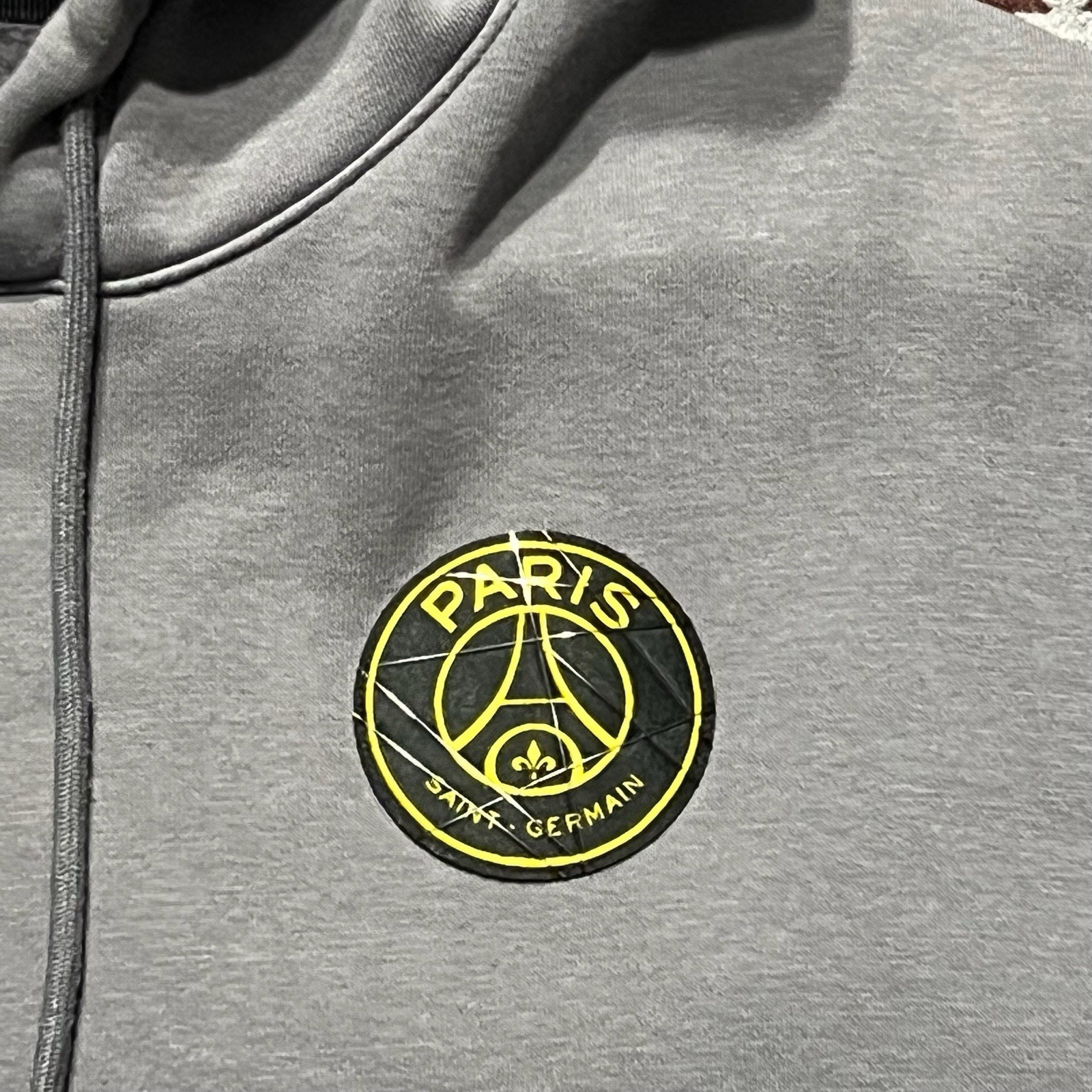 Jordan Paris Saint Germain Hoodie Mens Medium PSG Gray Yellow Logo Sweatshirt A3