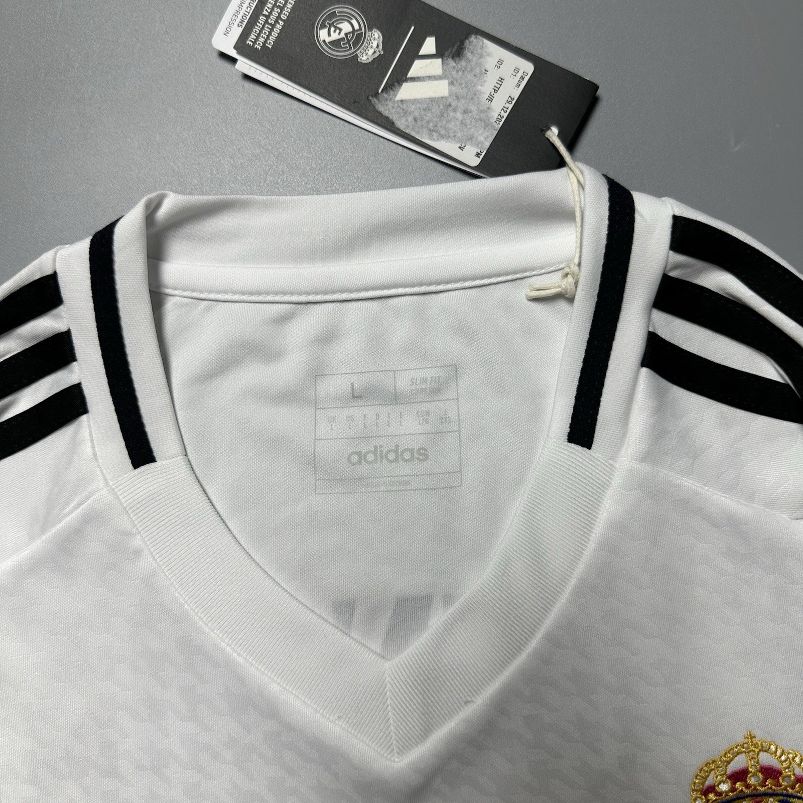 REAL MADRID ADIDAS 2024/2025 FOOTBALL HOME JERSEY #5 BELLINGHAM SIZE “L” IU5011