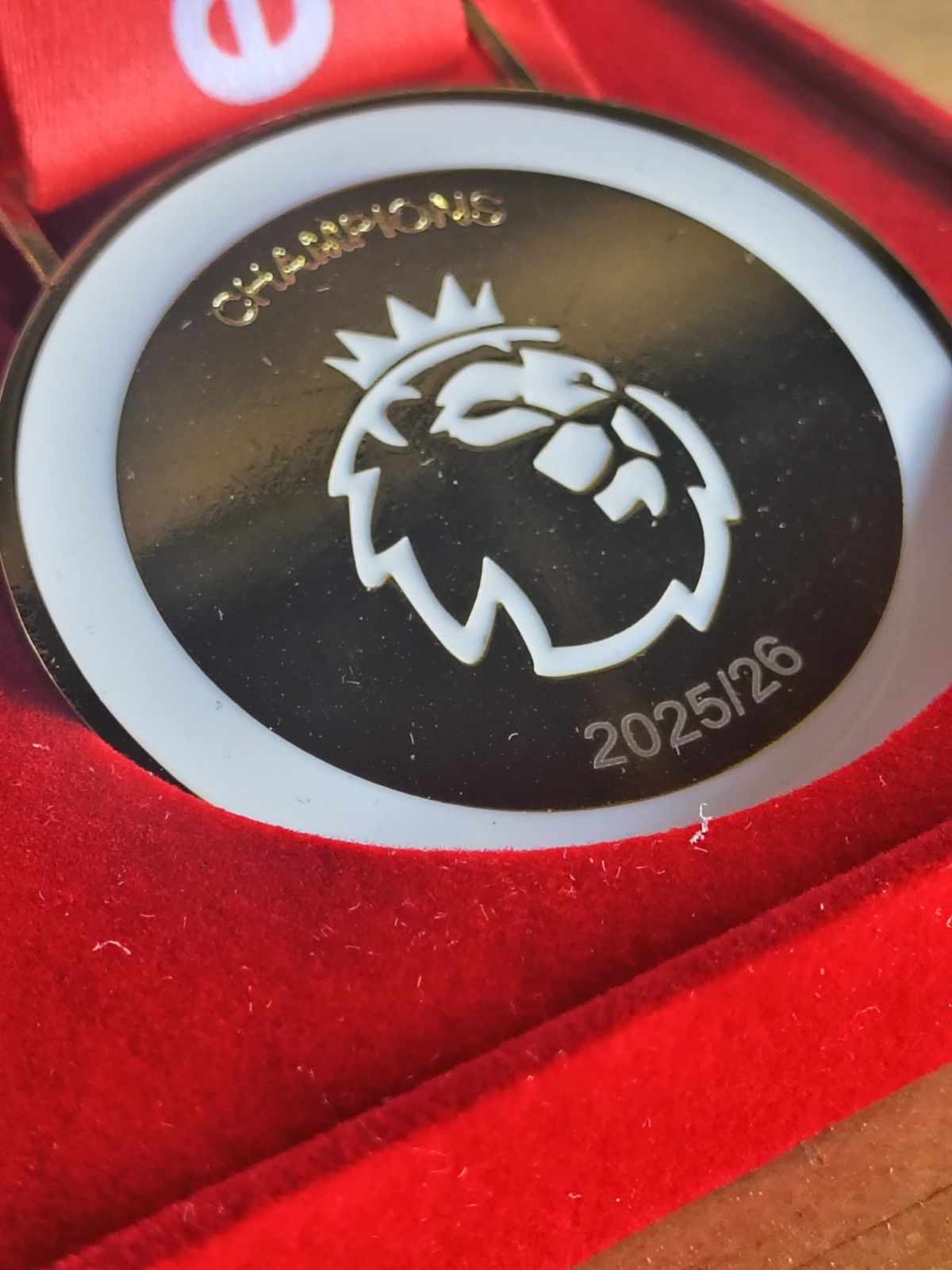 Arsenal Premier League Champions 2025/26 Medal & Mini Trophy Box Set