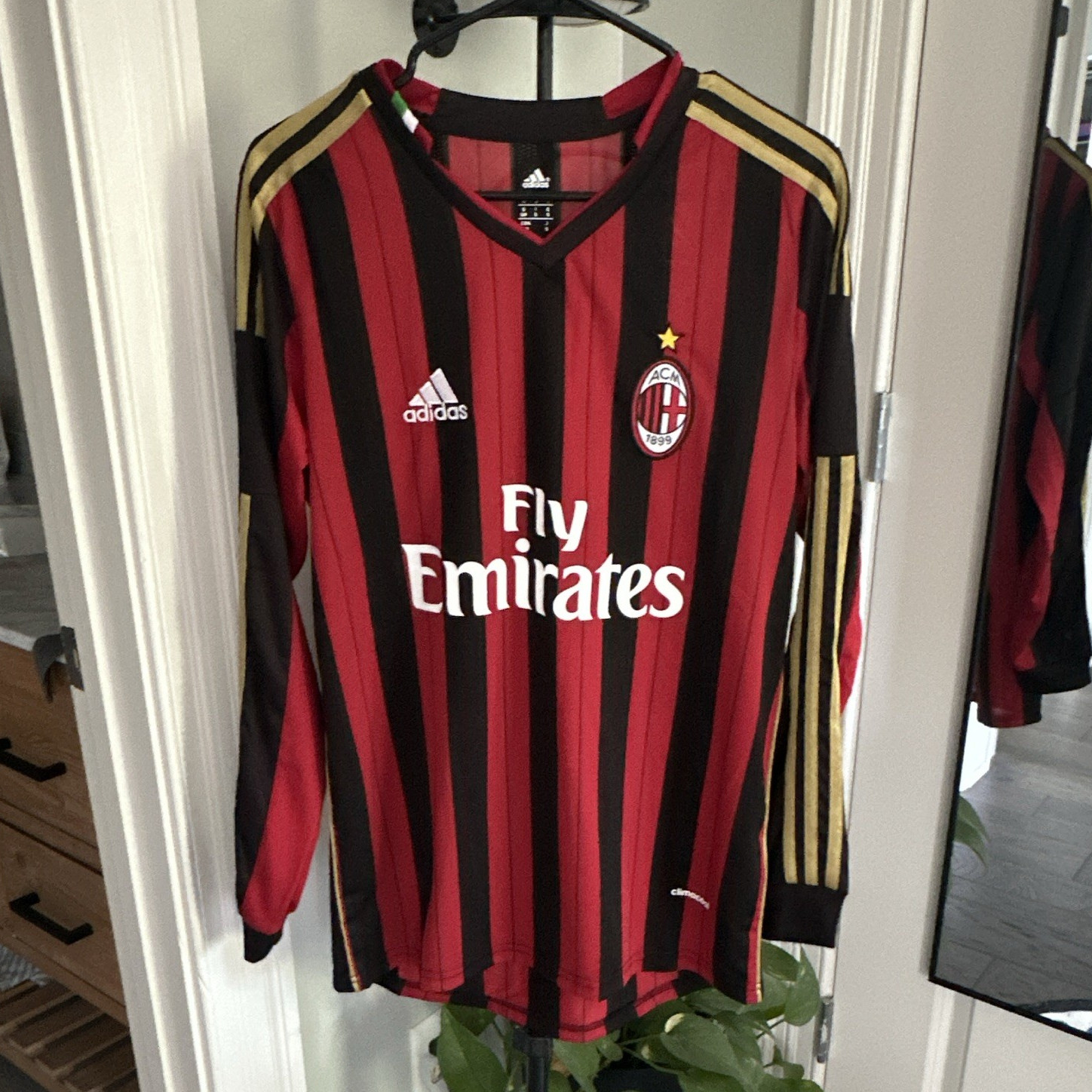adidas AC Milan Kaká #22 Men’s Soccer Jersey Size S Red/Black/Gold