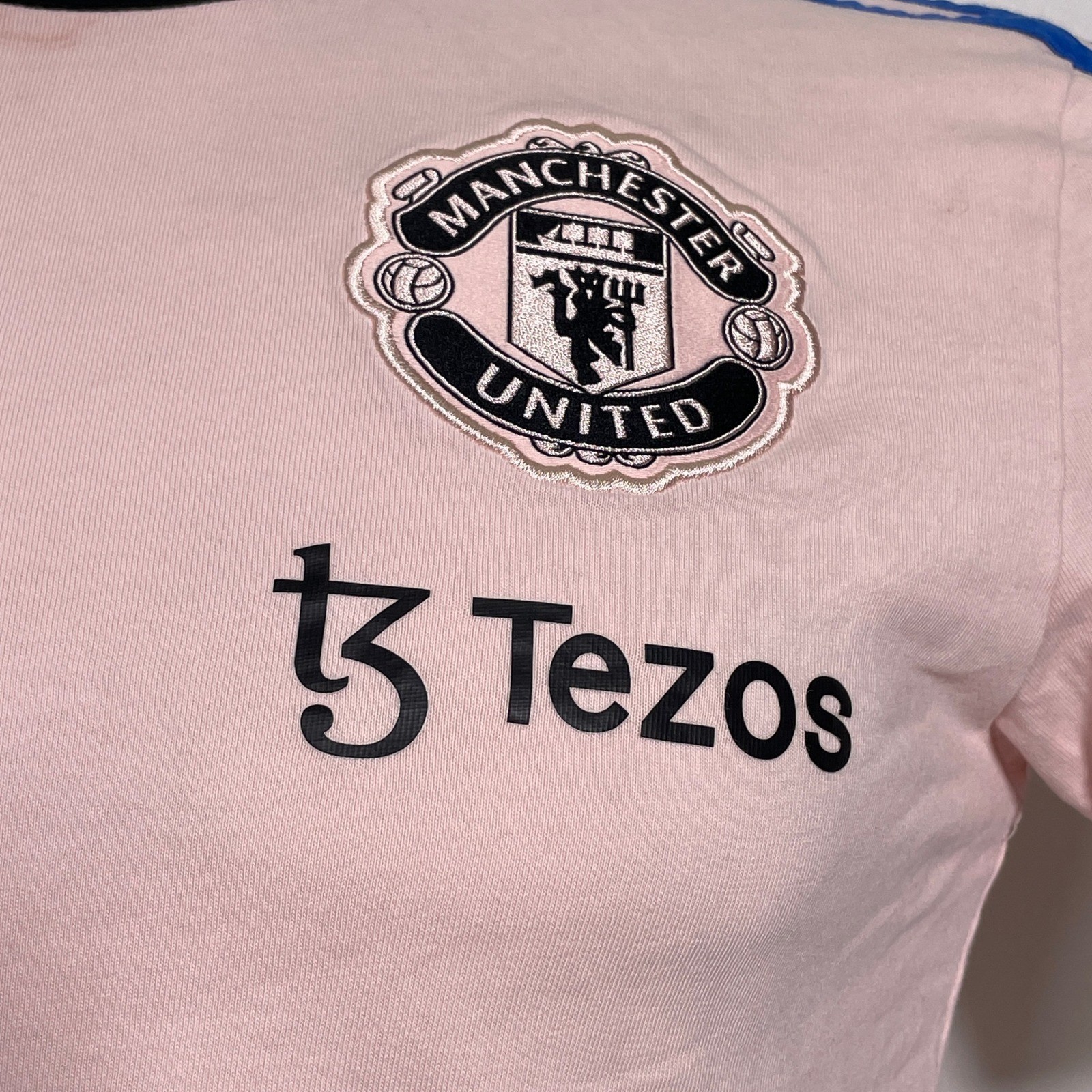 Manchester United FC Adidas 2022-23 Pink Training Jersey Men’s SMALL