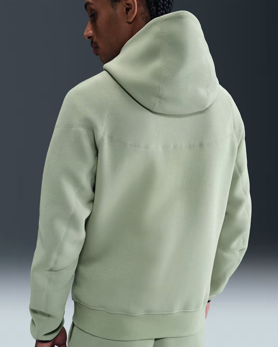 Nike Tech Fleece Chelsea FC Windrunner in Jade Green – LARGE – BRAND NEW