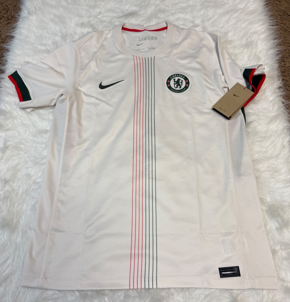 Chelsea FC Nike Stadium Away White Men’s Size Medium Soccer Jersey HJ4602-031