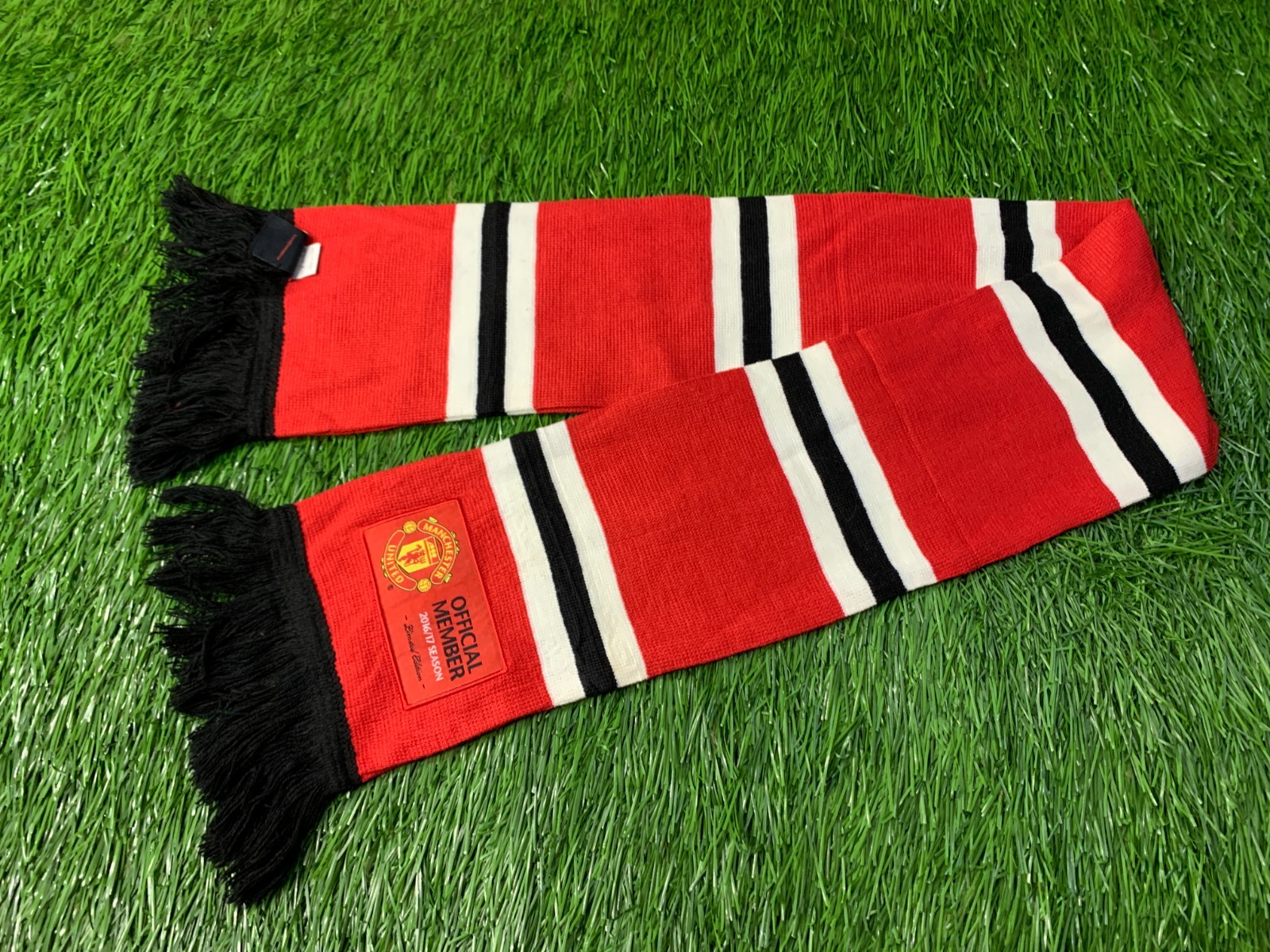MANCHESTER UNITED 2016/2017 LIMITED EDITION FOOTBALL FAN SCARF OFFICIAL PRODUCT