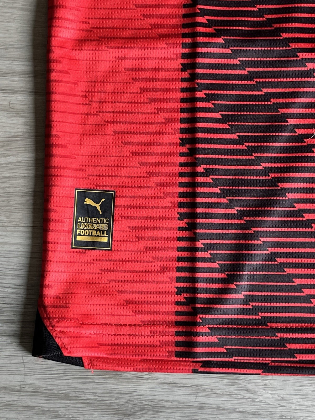Size Small – 2023-24 AC Milan PUMA Home Jersey Fan Wear
