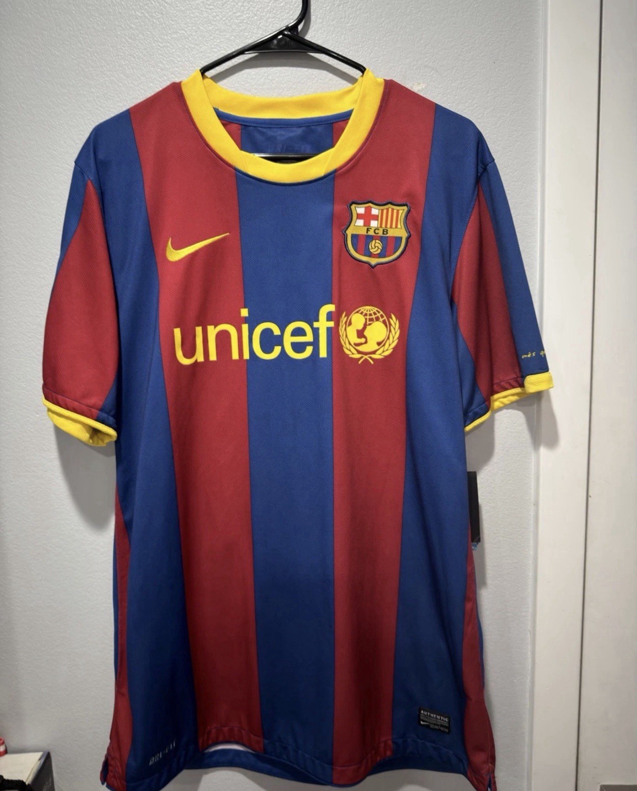 Nike FC Barcelona 2010/11 Home Soccer Jersey Lionel Messi 10 , Size Large