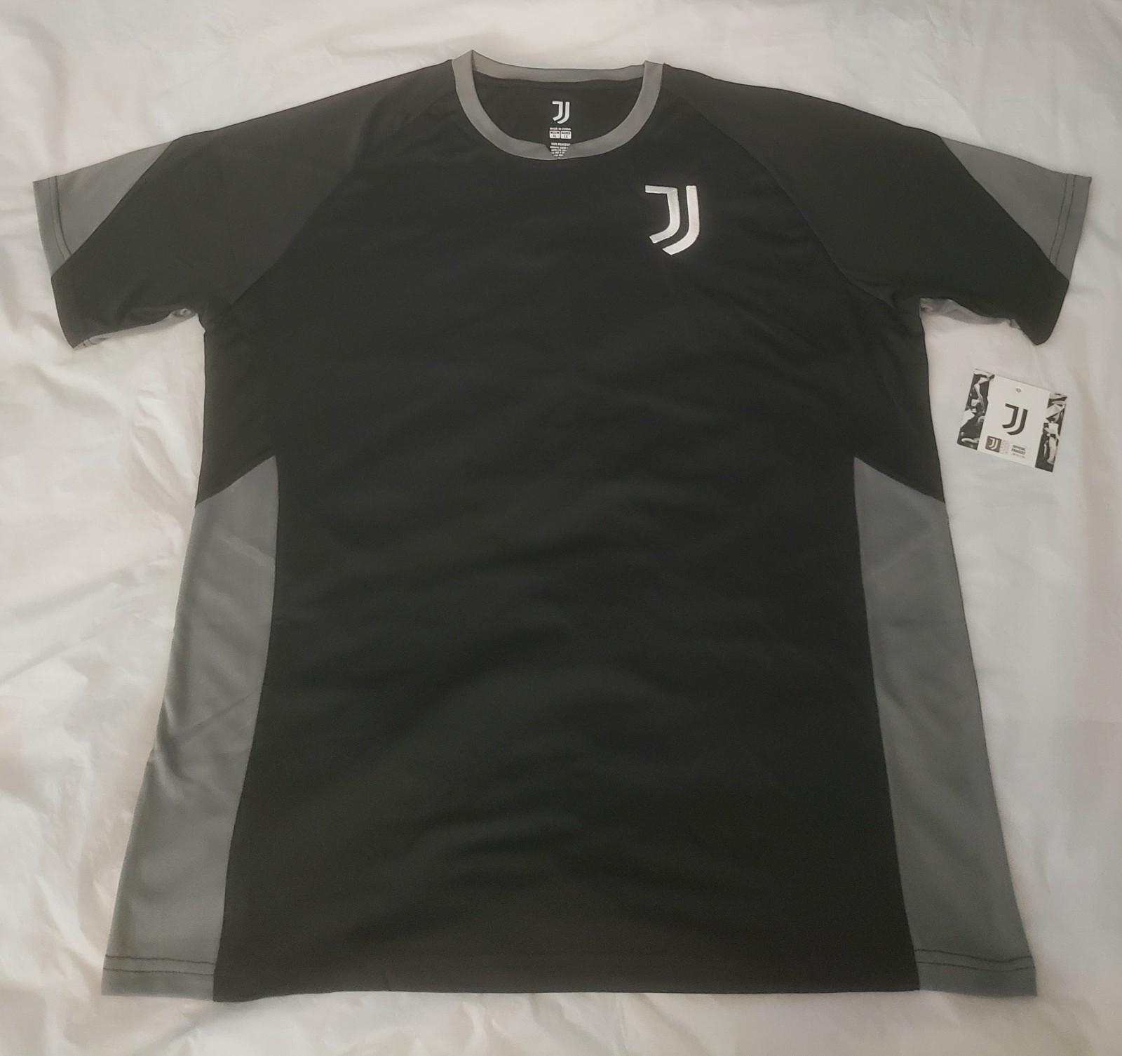 Juventus Black Gray Men’s Game Day Team Logo Soccer Futbol Jersey Size XL NWT