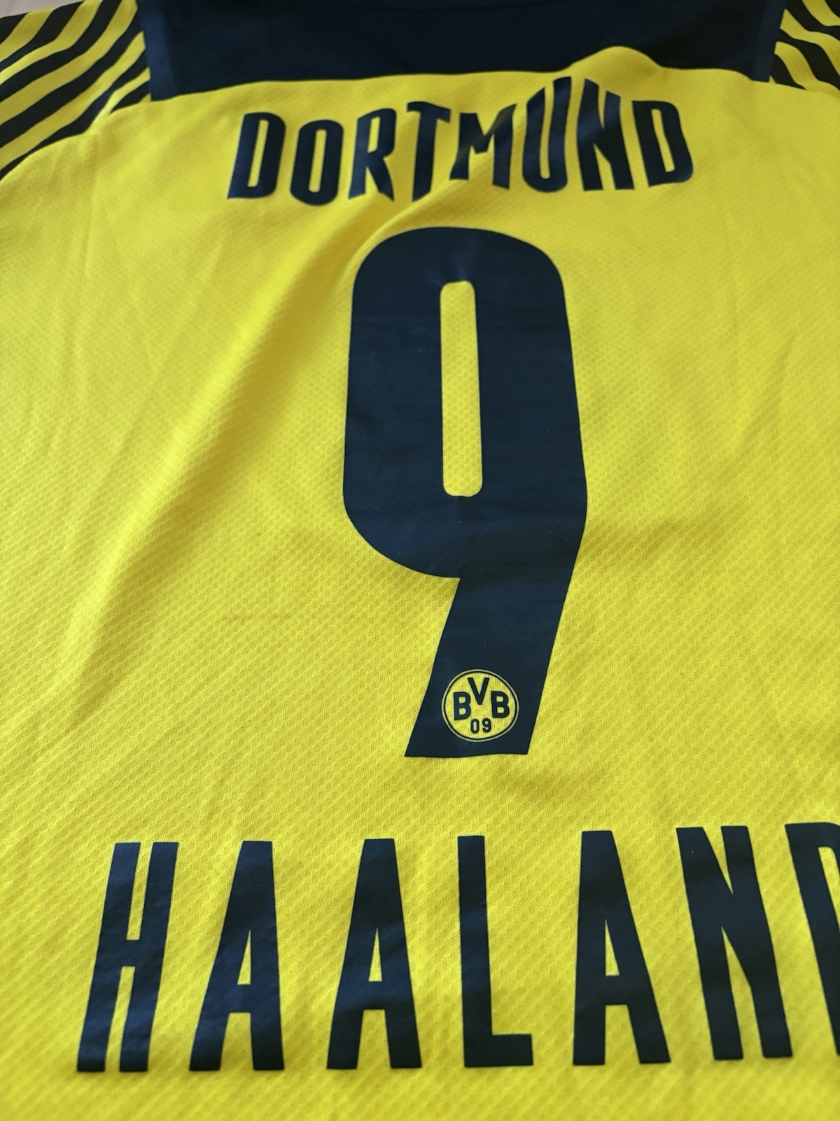 Puma Borussia Dortmund BVB Soccer Jersey Haaland 9 Ukraine Special Edition