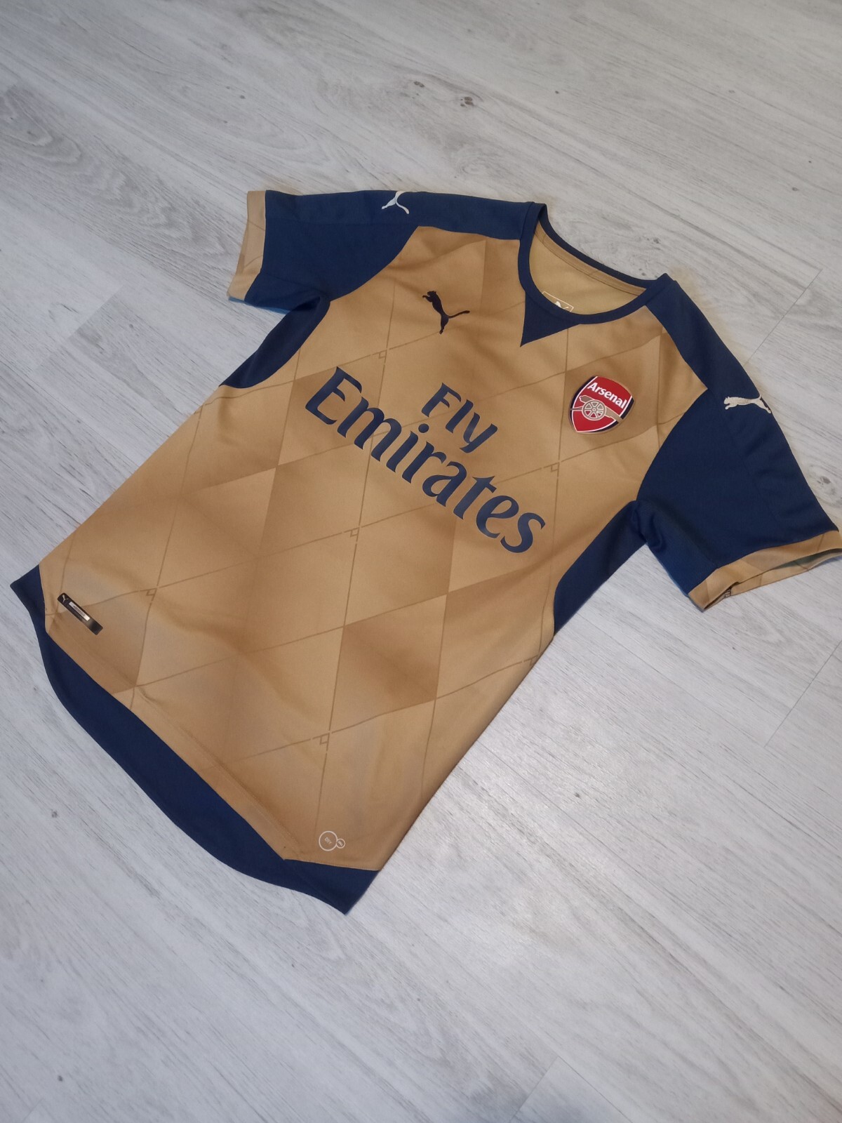 Alexis Sanchez Arsenal 2015/2016 Away ORIGINAL Puma Rare Soccer Jersey Brown S