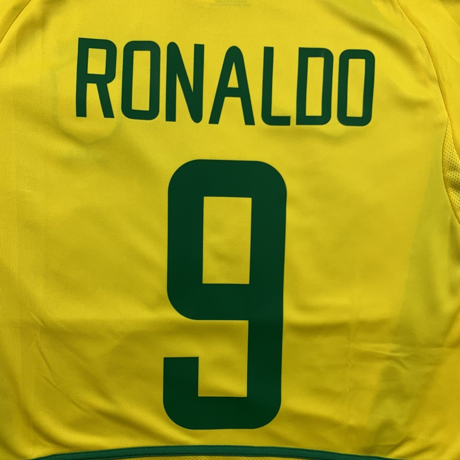 Ronaldo #9 Brazil Home Jersey 2002 World Cup – Retro Shirt – Mens Sizes – NEW