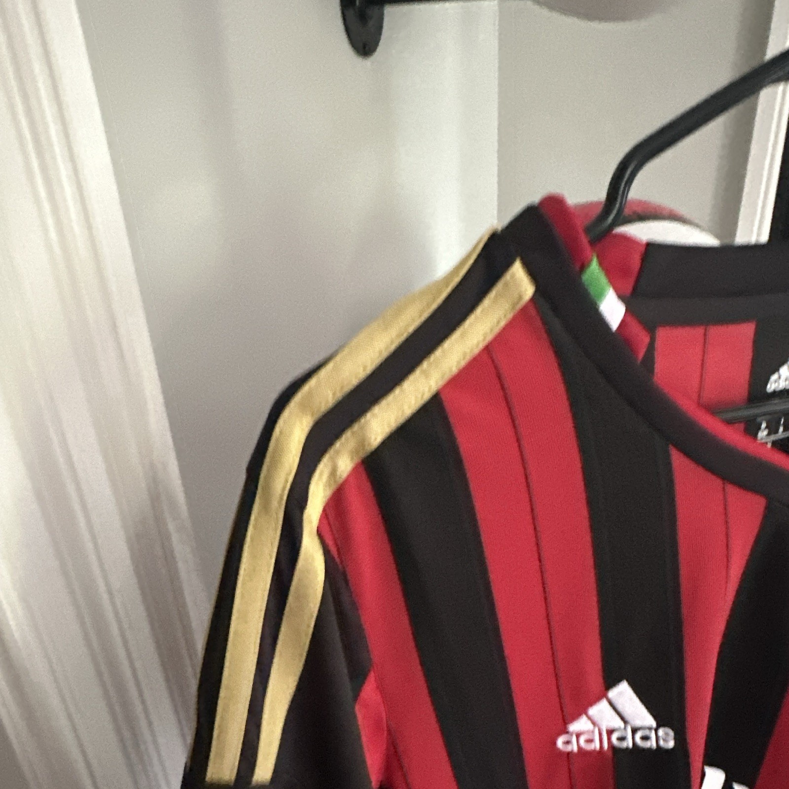adidas AC Milan Kaká #22 Men’s Soccer Jersey Size S Red/Black/Gold