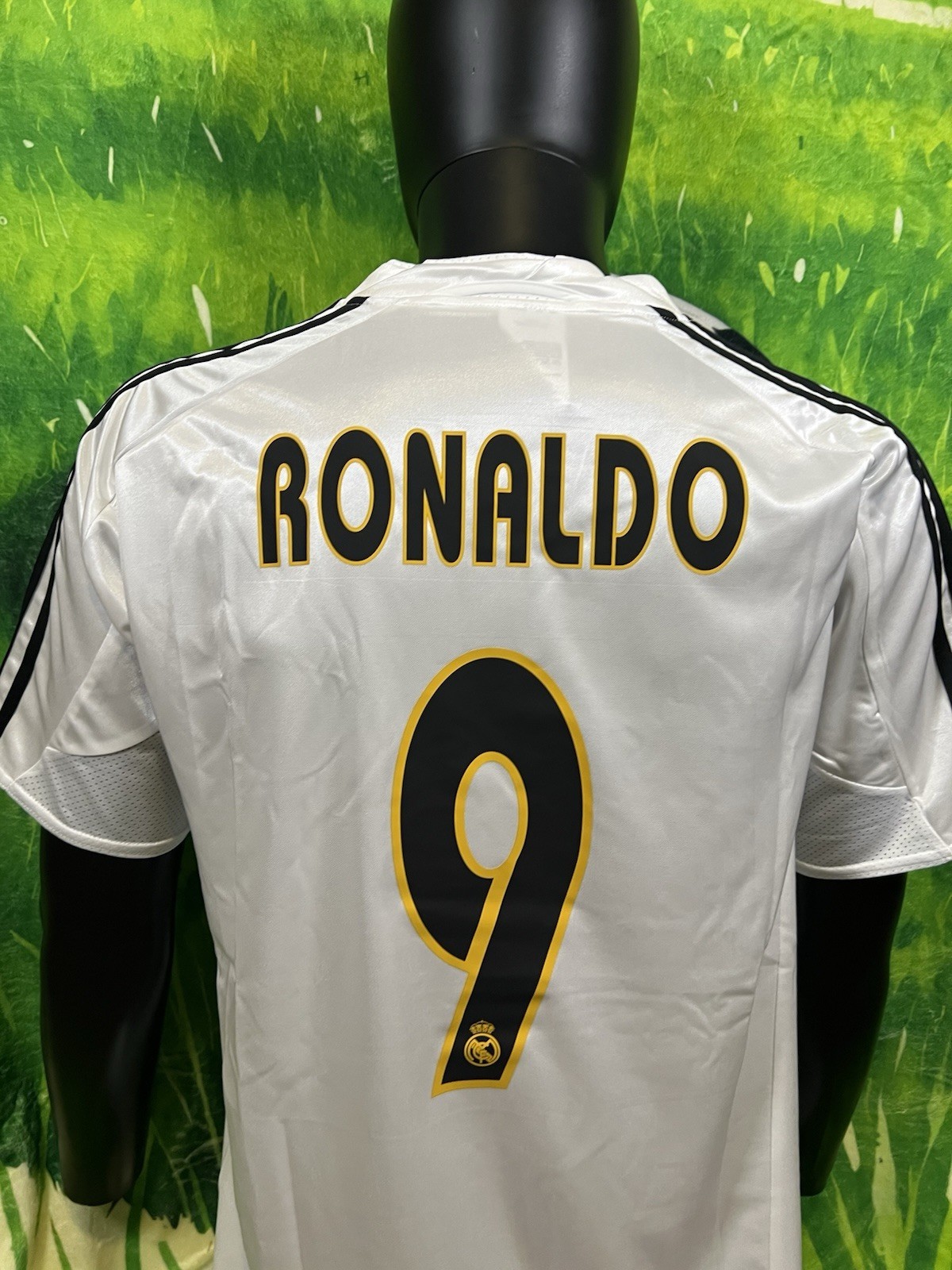 Ronaldo Nazario Real Madrid Retro jersey 2004-2005