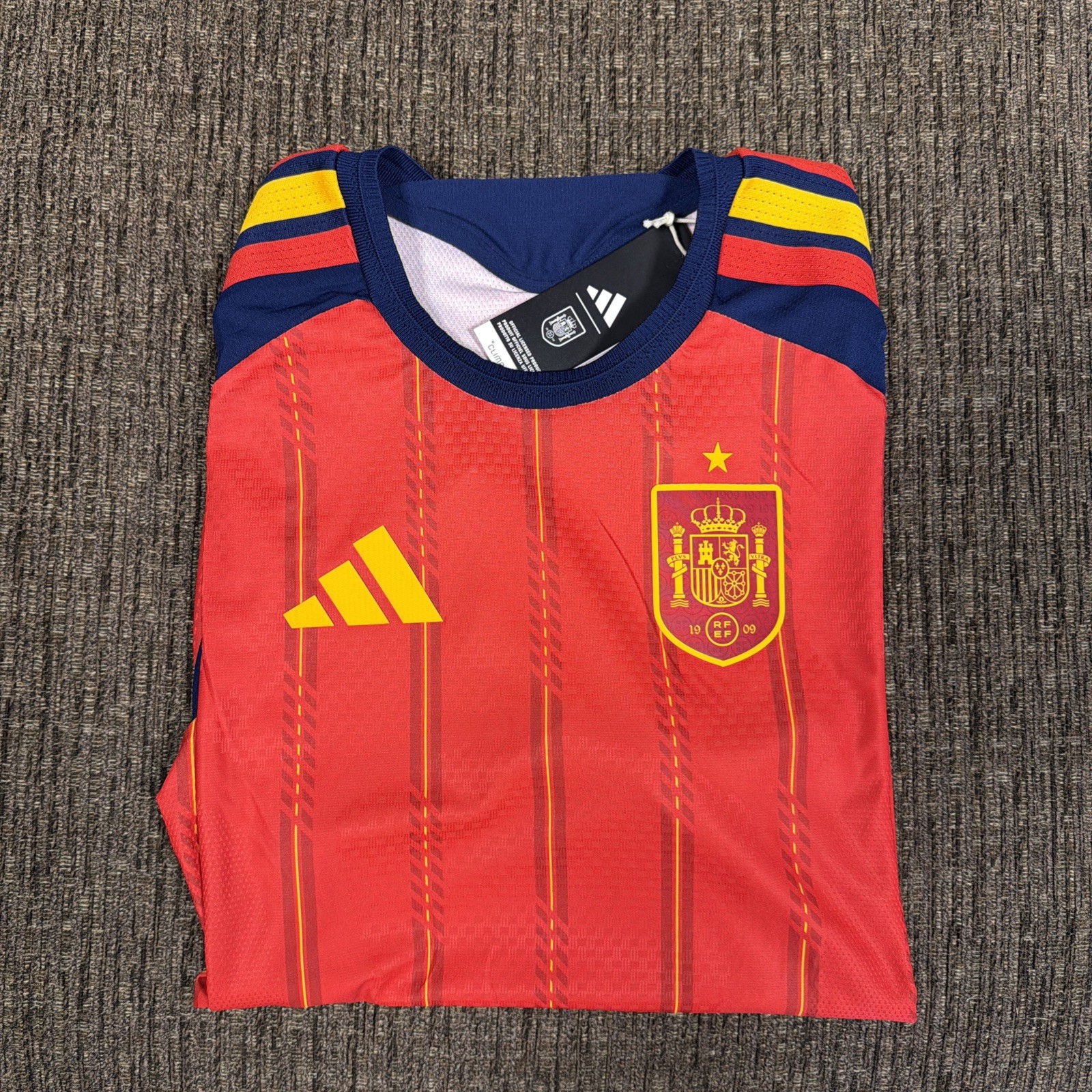 Adidas Spain 2026 Authentic Home Jersey Red Kit | Men’s Size Medium | JN4366