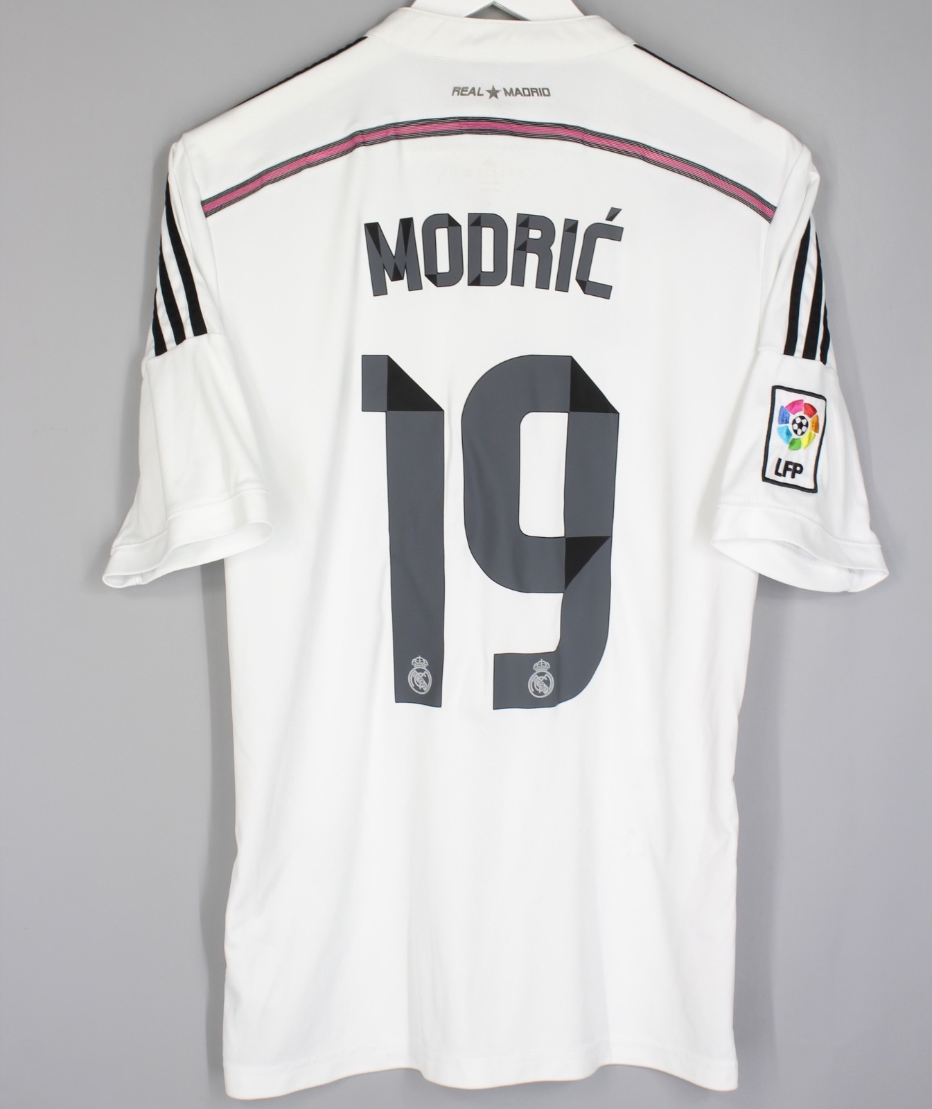REAL MADRID 2014 2015 HOME FOOTBALL SHIRT JERSEY #19 MODRIC SIZE M CAMISETA